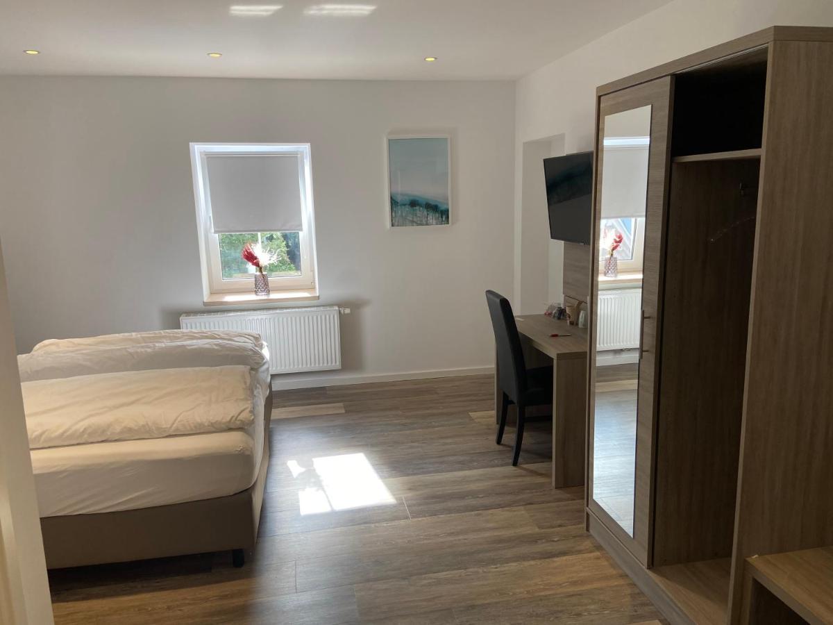 Eschberger Hof Hotel Saarbrücken Eksteriør billede