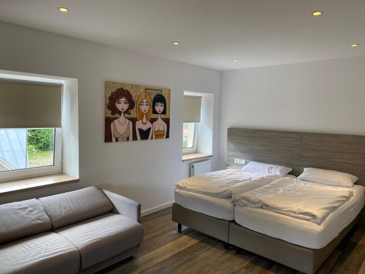 Eschberger Hof Hotel Saarbrücken Eksteriør billede
